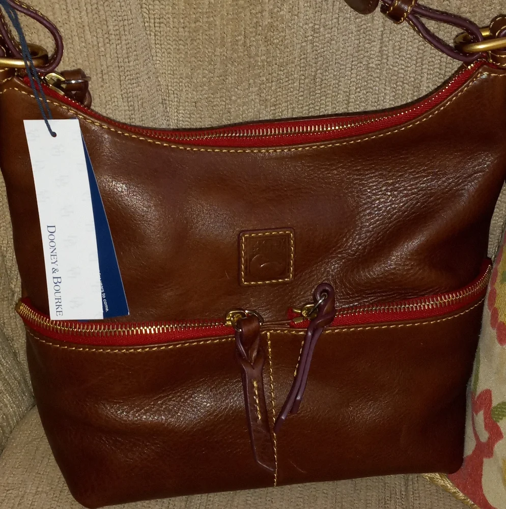 NWT Dooney & Bourke Small Zipper Pocket Leather Sac in Chestnut. Brand New. - Picture 1 of 9